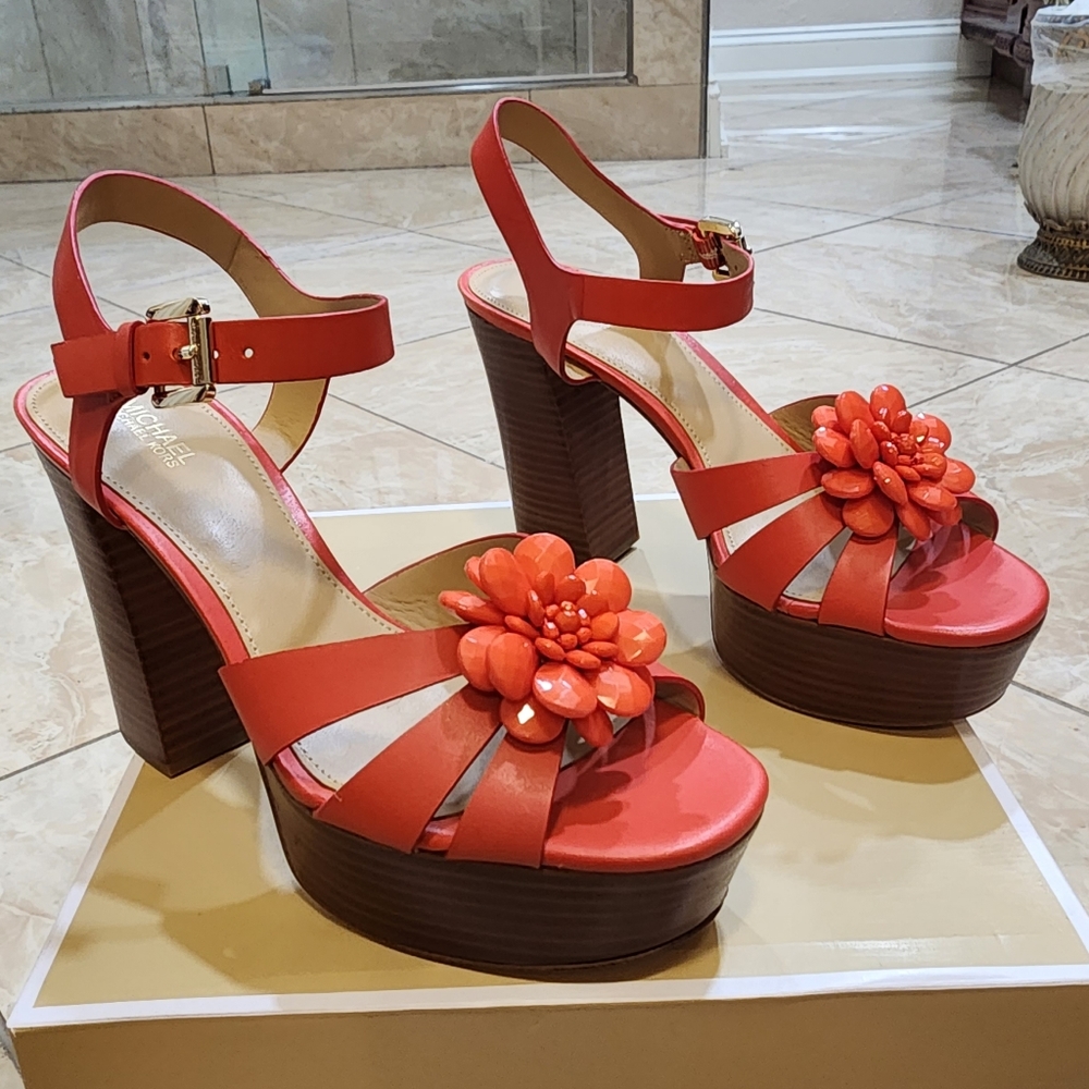 Dalia Platform Michael Kors Sandal